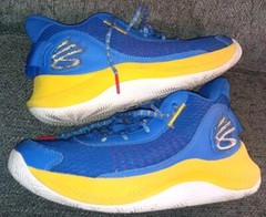 UNDER ARMOUR Youth Stephen Curry 3Z7 Basketball Royal Blue & Yellow Shoe: 6.5 Y