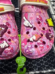 crocs hello kitty and friends Sanrio limited edition c8.