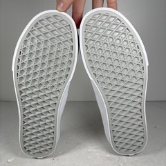 Size 4 / 5.5 Vans Classic Slip-On True White Shoes 0EYEW00