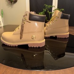 TB0A6BETA3K Timbs Premium 6″ Waterproof Patent Leather Boots women/Kids Size6