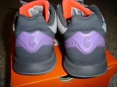 Nike Kyrie Irving Flytrap II 2 grey & bright crimson basketball shoes 5Y in box