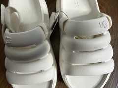 UGG SPORT YEAH Water-Resistant Slingback sandals WHITE size Kids 1 new with box