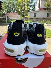 Size 6.5 (GS) – Nike Air Max Plus Low Black Bright Cactus
