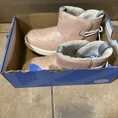 Big Kids Hey Dude Camden Bow Sparkle Pink Lined Ankle Booties Boots Sz J4