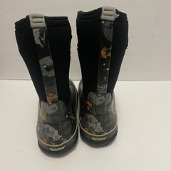 Bogs Youth 5 Waterproof Winter Snow Boots Classic High Insulated Moon Design