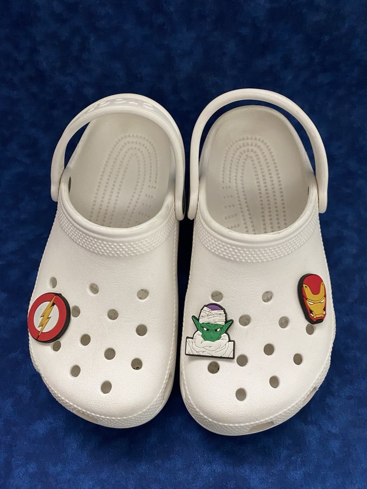 Kid’s Size J-1 White CROCS Clog Style with Charms Preowned