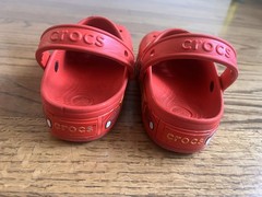 CARS Lightning McQueen Light Up Crocs Kids SZ J1 Rouge Red + Bonus Tshirt