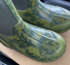 Kids Bogs Insulated Waterproof Winter Pull On Boots Green Camo Classics Size 2