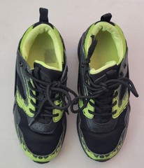 Heelys Force Skater Shoe Youth Size 3 HE101128H