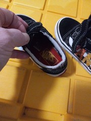 Authentic VANS Old Skool Kids Shoes Size 8. Pre Owned Good Condition See Photos