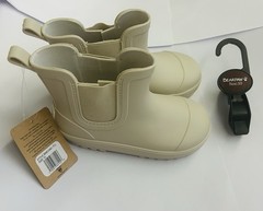 New Bear paw Chelsea Rain boots Taupe Children’s size 10