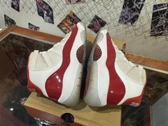 Nike Air Jordan 11 Retro GS Win Like 96 White Varsity Red 378038-116 Size 6.5Y