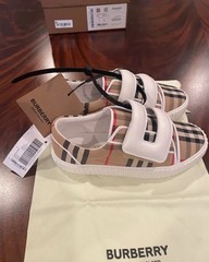 Burberry Kids‘ Mark Check Sneaker Size 34EU 2.5US