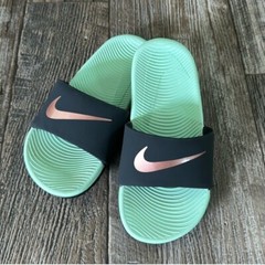 CHILD’S *NIKE KAWA SLIDE* MINT GREEN & BLACK 13 C