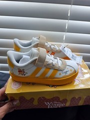 ADIDAS DISNEY VL COURT 3.0 SHOES CHILDREN Winne the pooh