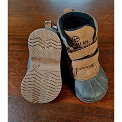 Magellan Outdoors Duck Boots Kids Size 6D Brown Waterproof Memory Foam Hook Loop