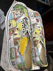 Vans Authentic x Peanuts Comics Kids Size 2.5 Sneakers Snoopy Charlie Brown