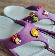 CROCS ELECTRO FLIP KIDS J 1 FLIP-FLOPS SANDAL W/ 6 JIBBITZ BLUE/PURPLE YOUTH 1