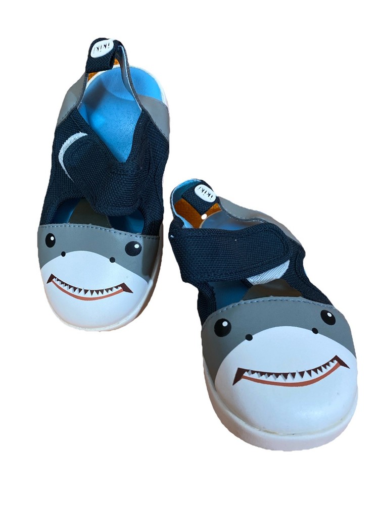 Ikiki Squeaky Shoe Sandal Shark V1 Little Kids 8 Broken Squeaker AFO Compatible