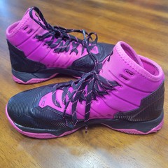 Under Armour Steph Curry Size 7Y Basketball Black and Pink Boys Girls Warriors