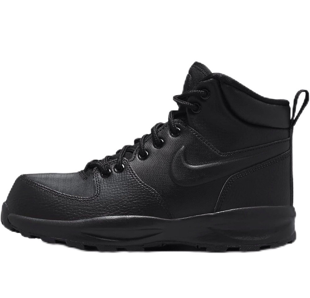 Size 6 .5 (GS) – Nike Manoa Mid Triple Black