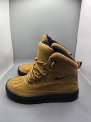 Nike ACG Manoa Leather Winter Boots Wheat Gold Black Youth Size 6Y 524872-703
