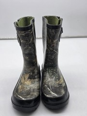 Magellan Outdoors Boots Kids Size 2 Multicolor Camo Rain Rubber Realtree Hunting