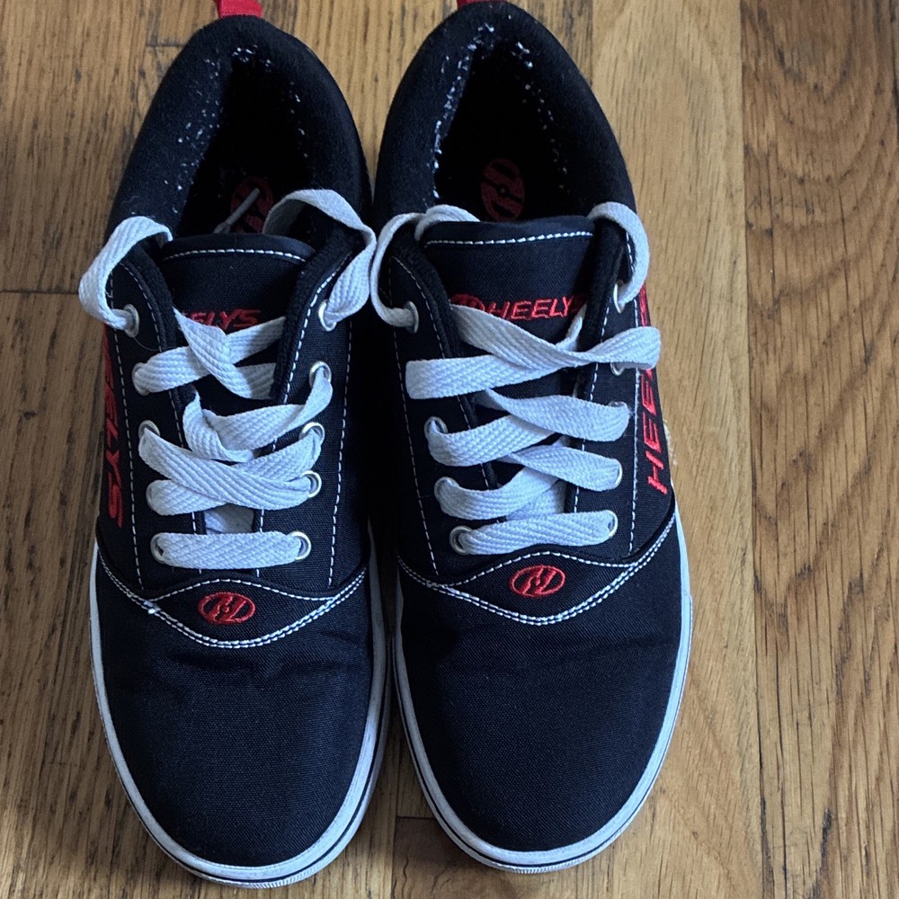 Heelys Pro 20 Wheeled Sneakers Black/Red/White Kids US 6 EU 38 UK 5