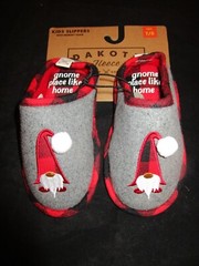 Dakota Fleece No Place Like Gnome Kids Christmas Buffalo Plaid Slippers Size 7-8