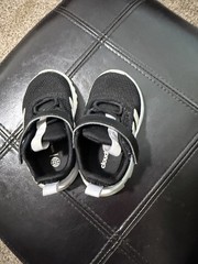 adidas Cloudfoam Comfy Black/White Hook & Loop Mesh Sneakers Kids US 5K
