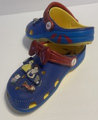 Disney Crocs Kids Classic Clogs Sz C-13 Slip On Snow White