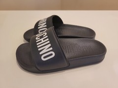 Moschino black pool slides slippers with white logo size 29-30EUR/11.5-12.5US