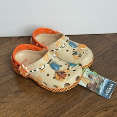 Crocs Disney Moana Classic Clog Big Kids Size J2 Ocean Beach Polynesian Princess