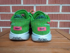Nike Lebron XX 20 ‚Stocking Stuffer‘ Green Sneakers, Size 7Y DQ8649-300