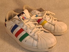 ADIDAS SUPERSTAR J White Multicolor Stripes FW5238 Size 2