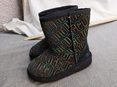 UGG Boots Kids 27.5 Black Rainbow Logo Suede Shearling Lined Warm Pull On