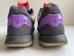Nike Kyrie Flytrap 2 GS ‚Grey Violet‘ Size 7 Youth Girls Size 8.5 Grey Purple 