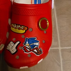 💙 Crocs x SEGA Sonic the Hedgehog Clogs – Kids Size C2 Red Limited Edition 2023