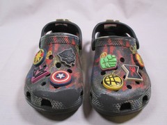 Avengers Kids‘ Crocs Size 11c with Jibbitz