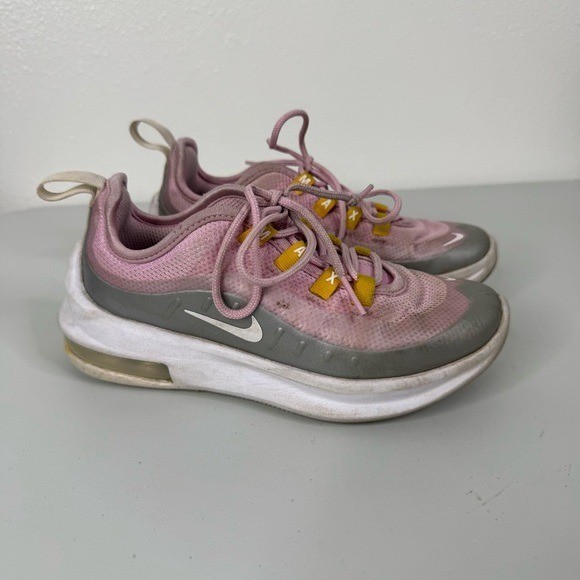 Nike Air Max Axis Shoes Kids Size 12