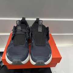 On Cloud Navy Black White Athletic Sneakers Unisex Kids 5.5