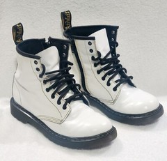 Doc Martens White Leather Kids Junior Boots Size 4M 5L US Air Wair 1460J