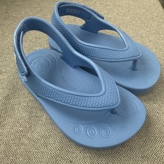 FitFlop iQushion Back-Strap Flip-Flops Kids