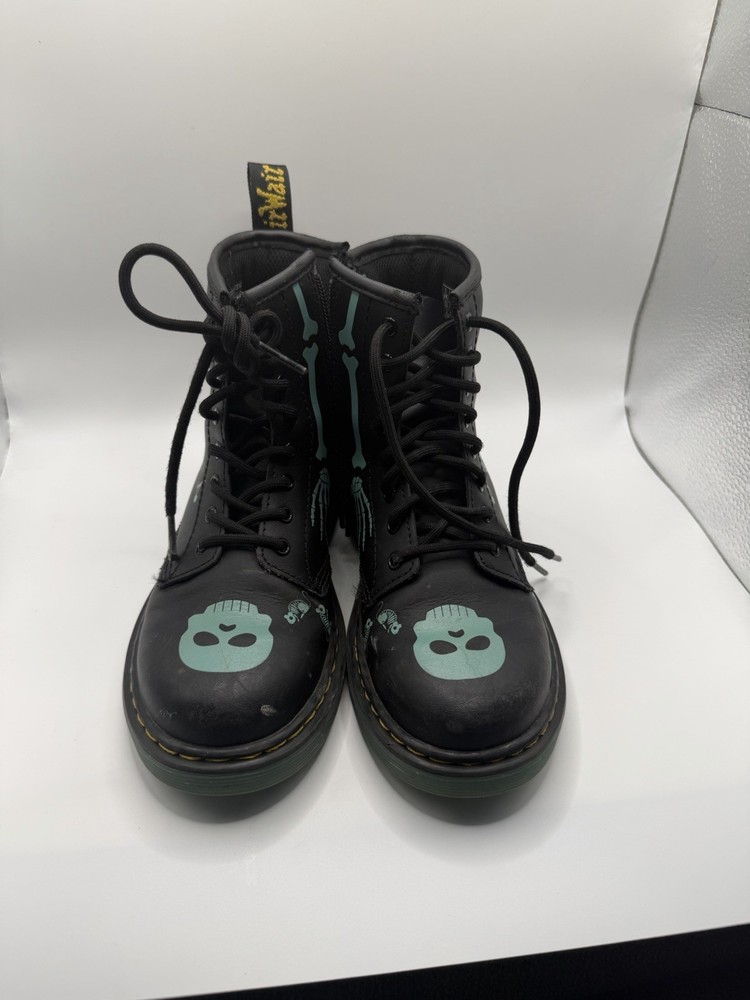 Dr Martens 1460 J Size 3 Skelly Print Hydro Skull Boots Glows In The Dark Black
