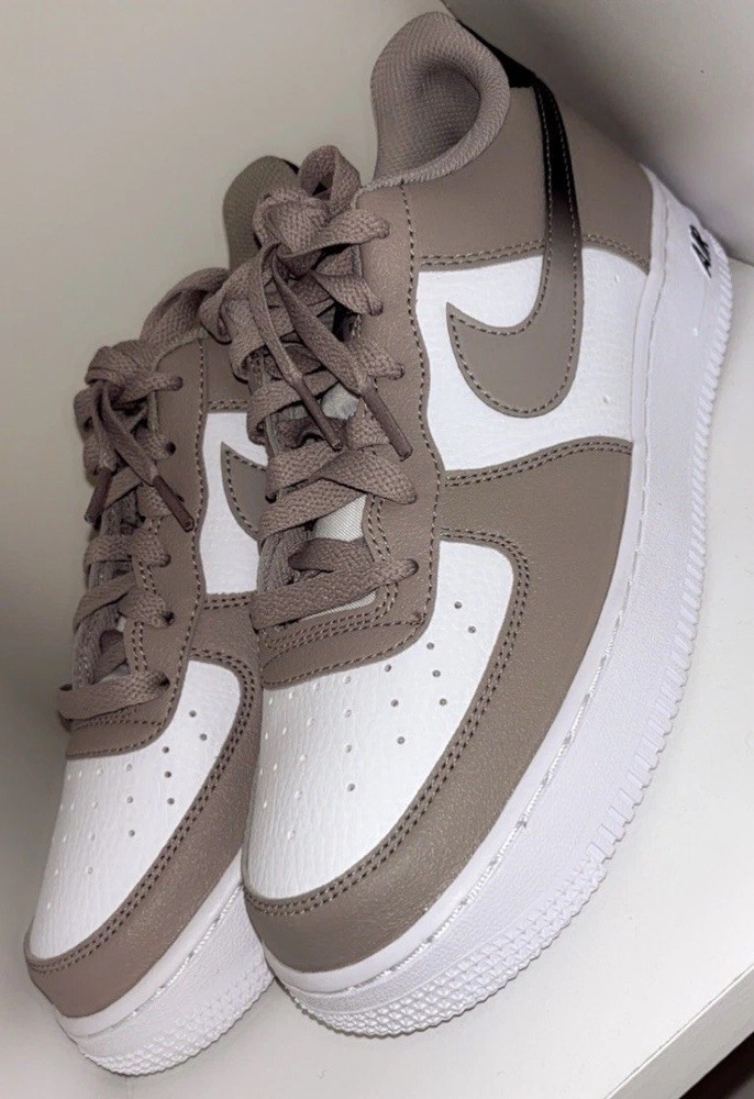 NWB Nike Air Force 1 (GS) Ombré HV6360-001 Big Kids 5.5y Beige White Black