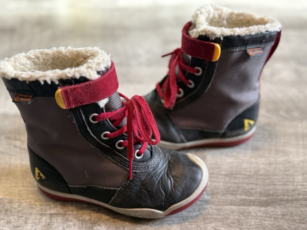 Plae Noel WP Alpine Boys Black Red Size 11 Waterproof Outdoor Snow Hiking Boots