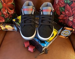 Heelys Propel 2.0 Black, Red, Grey, Youth Size 4, EXCELLENT SHAPE!! IN BOX!!