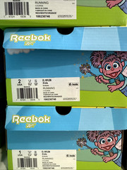 Reebok x Sesame Street Club C Nylon Elmo Kids Sneaker Size 1, 2. 13.5 Red New
