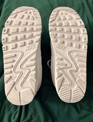 Nike Air Max 90 White Leather Low Top Cushioned Sneaker Kids 5.5Y (7W)CD6864-100