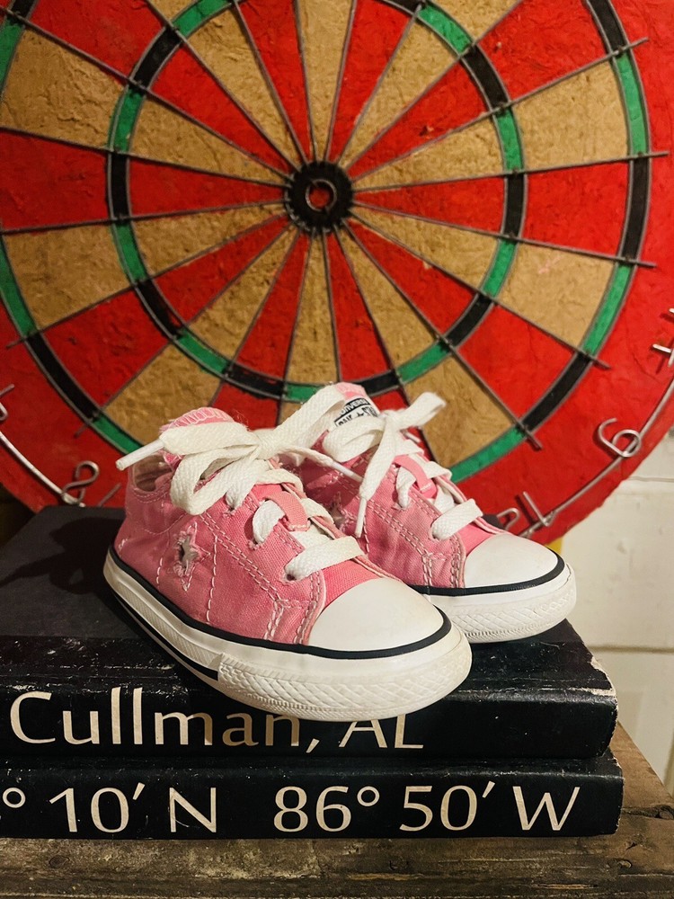 Converse One Star Infant Size 7 Pink With White Stitching Child’s Shoe